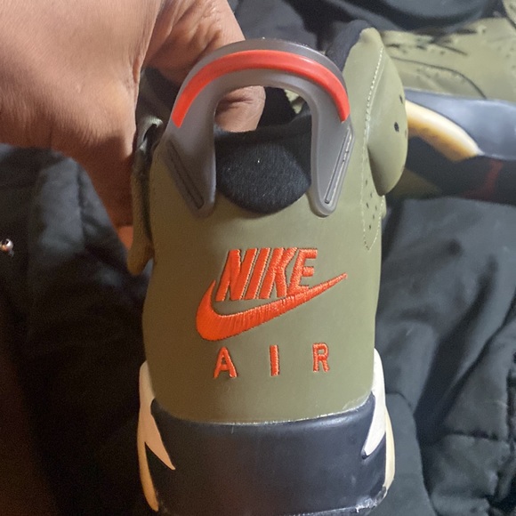Air Jordan 6 Retro x Travis Scott ‘Olive’ - Picture 2 of 8
